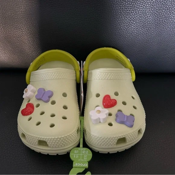 NWT CROCS Toddler 13 Green Clogs Friendship Bracelet Waterproof Charms Spring! - Picture 5 of 7